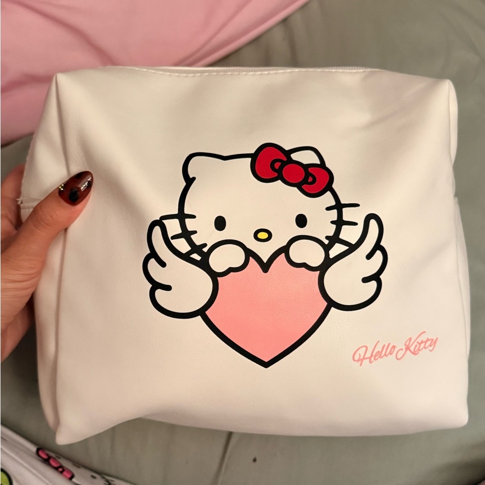 Hello Kitty White and Pink Cosmetic Bag